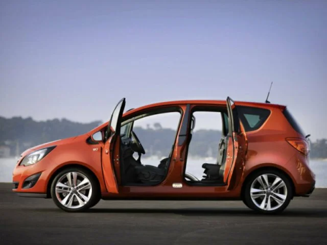opel meriva minivan
