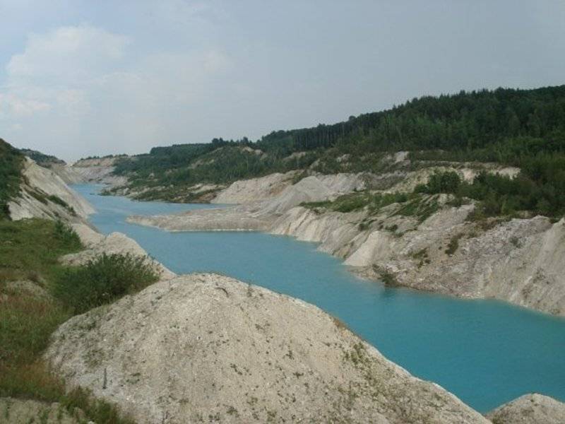 post-7949-0-55604700-1298243040_thumb.jp