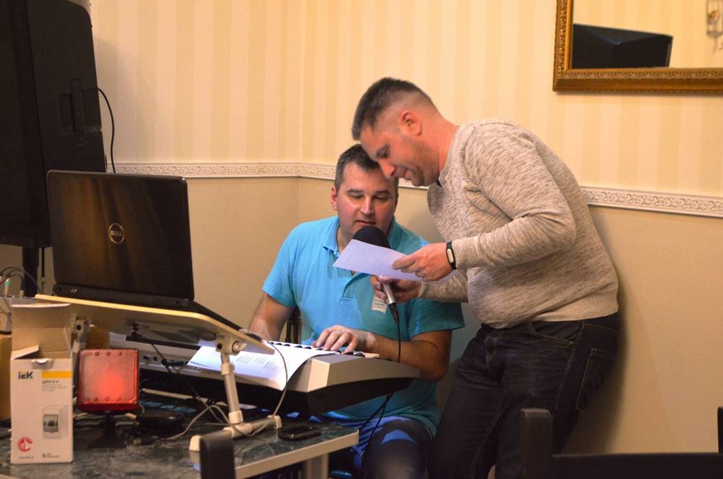 post-12815-0-33265900-1479840408_thumb.j