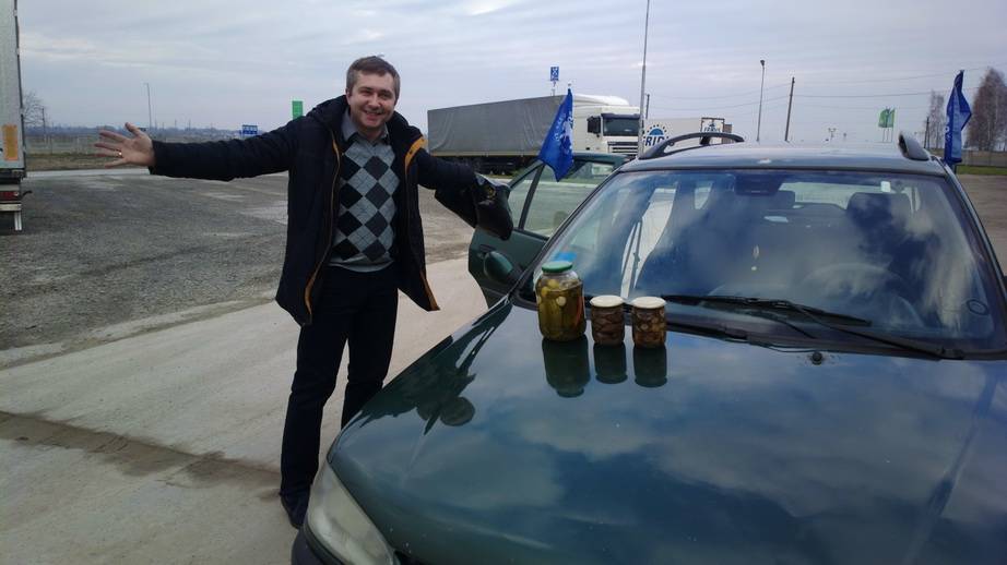 post-23448-0-73113000-1479651755_thumb.j