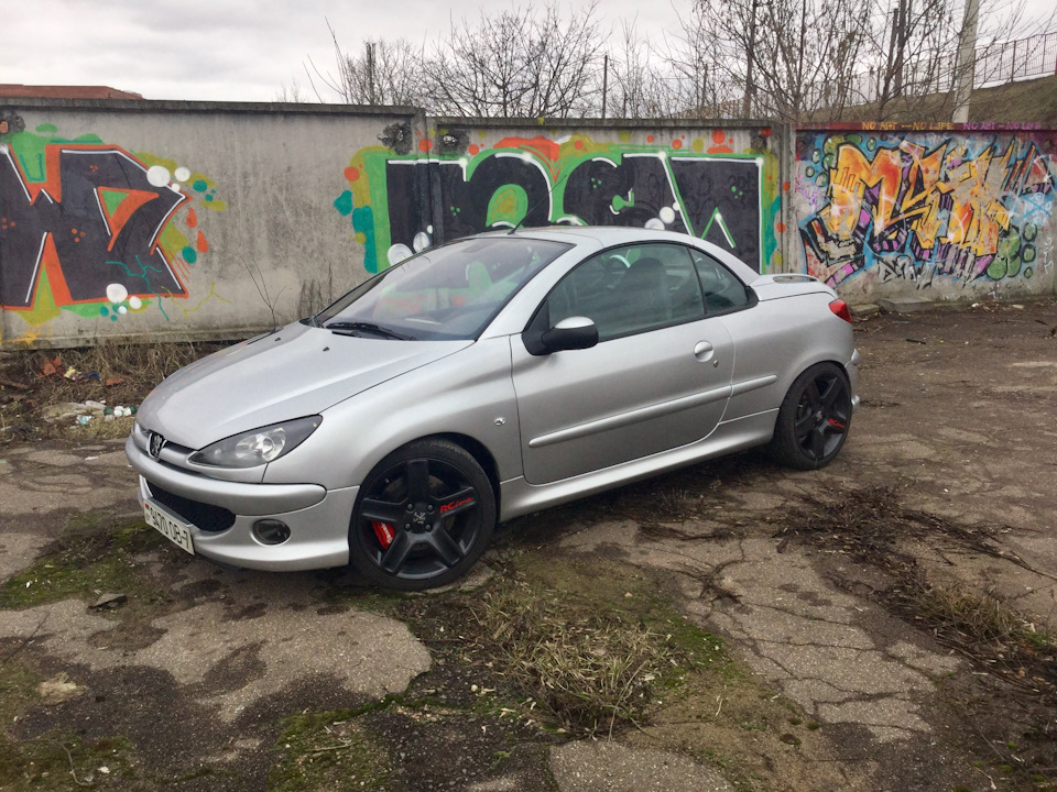 Замена нижней подушки двигателя на Peugeot 206