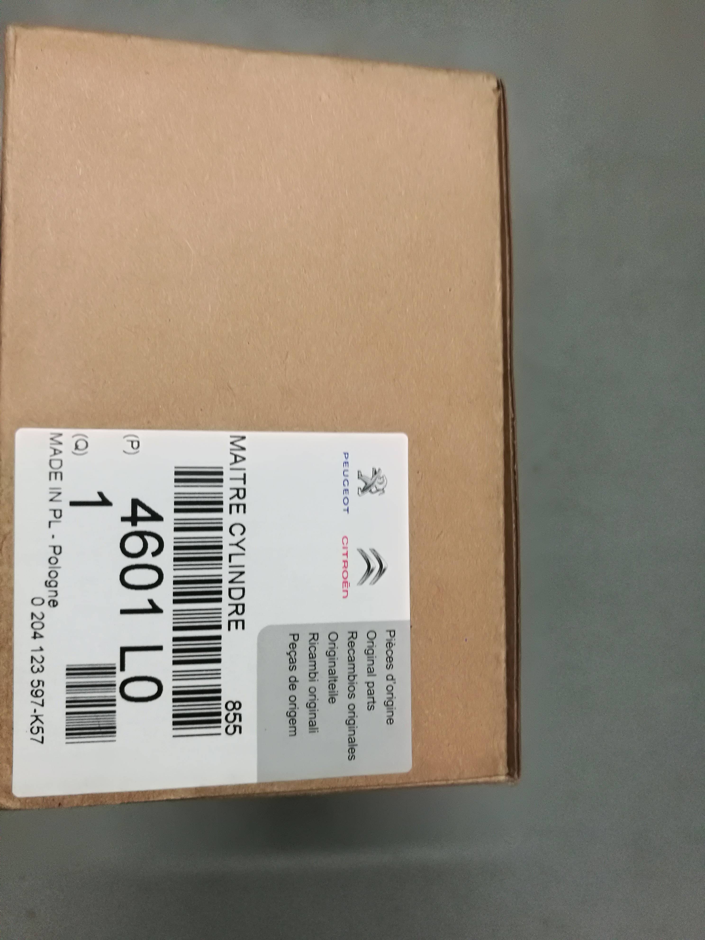 Главный тормозной цилиндр 4601L0