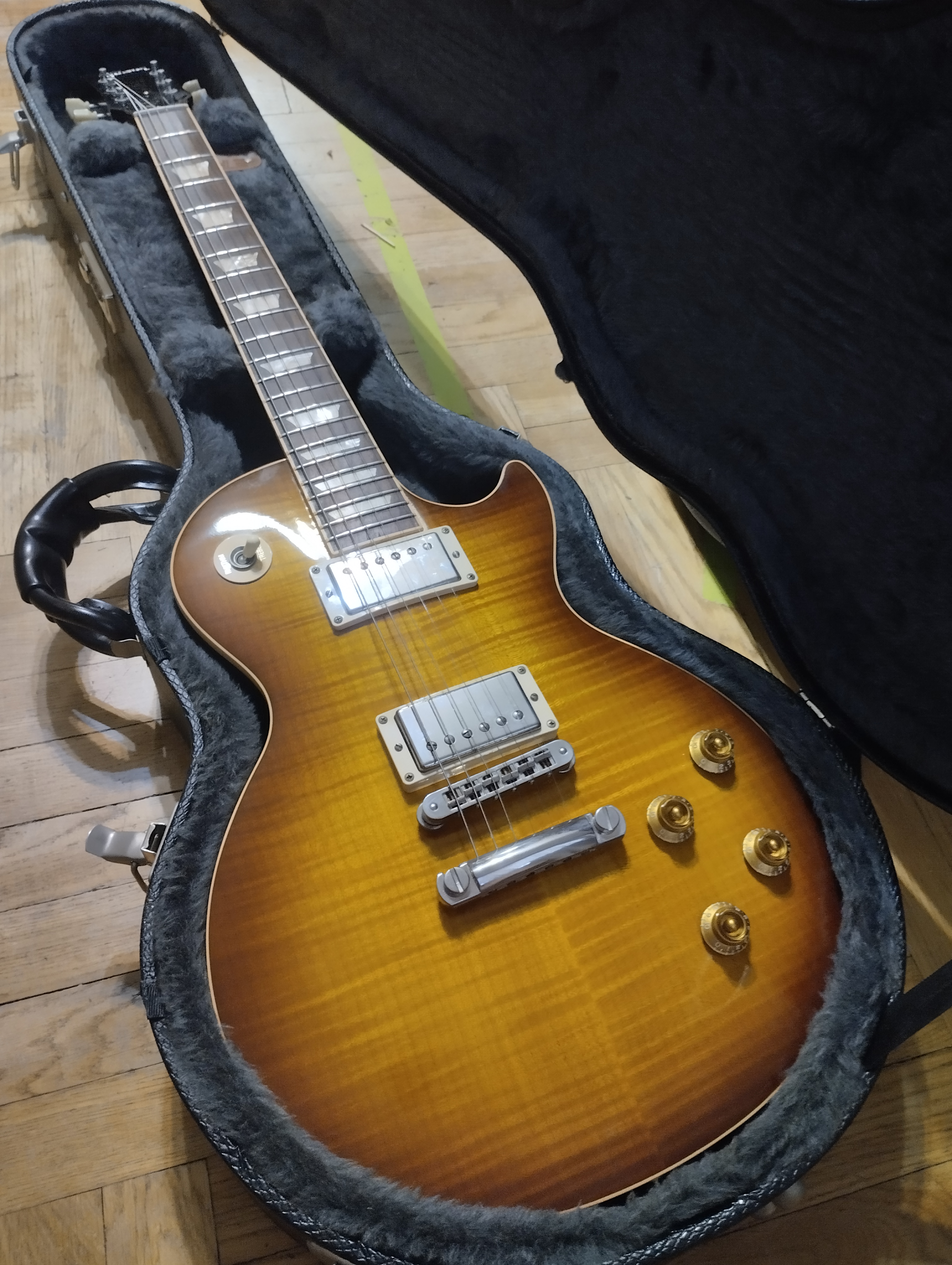 Удачный Gibson Standard Plus 60. 2005.